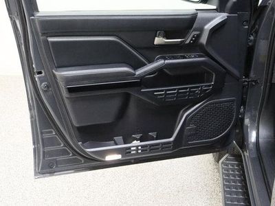 2025 Toyota 4Runner 4WD - Photo 12