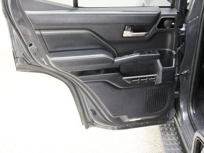 2025 Toyota 4Runner 4WD - Photo 29
