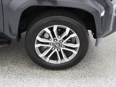 2025 Toyota 4Runner 4WD - Photo 5