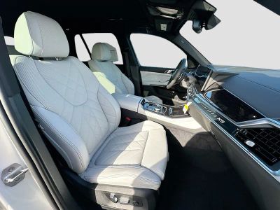 2026 BMW X5 — photo 23 view