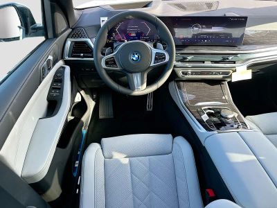 2026 BMW X5 — photo 17 view