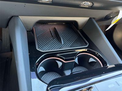 2024 BMW i5 - Photo 13