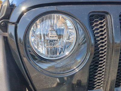 2022 Jeep Wrangler - Photo 10