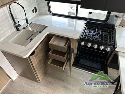 2025 Forest River RV Wildwood X-Lite - Photo 10