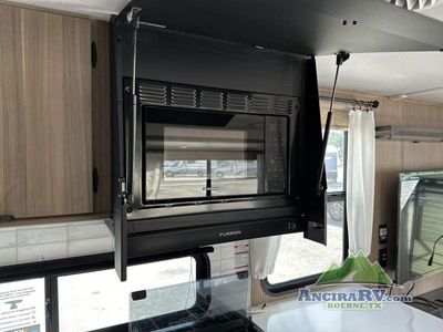 2025 Forest River RV Wildwood X-Lite - Photo 11