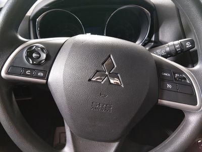 2024 Mitsubishi Outlander Sport — photo 12 view