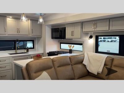 2026 Brinkley Model Z - Photo 9