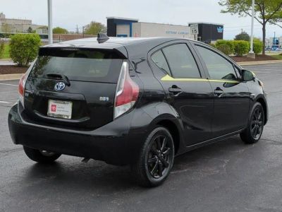 2016 Toyota Prius c - Photo 5
