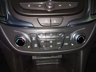 2024 Chevrolet Equinox — photo 18 view