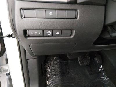 2024 Nissan Rogue — photo 13 view