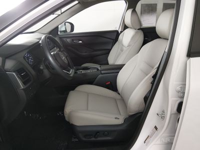 2024 Nissan Rogue — photo 18 view