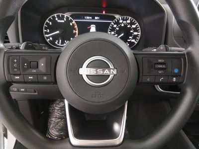 2024 Nissan Rogue — photo 12 view