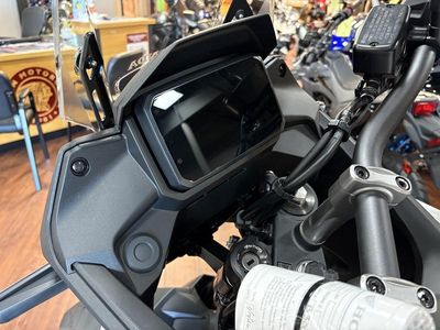 2025 Honda Transalp - Photo 23