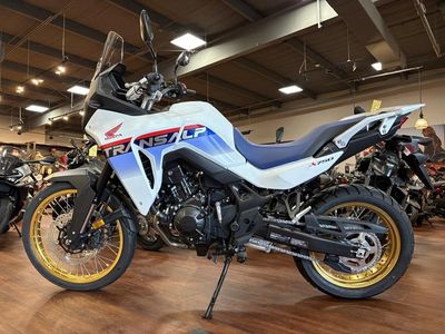 2025 Honda Transalp - Photo 7