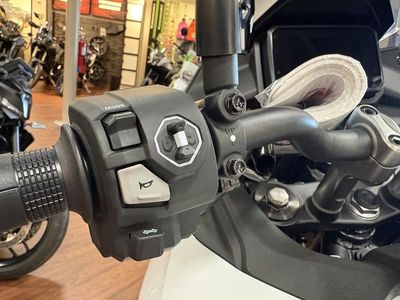 2025 Honda Transalp - Photo 21