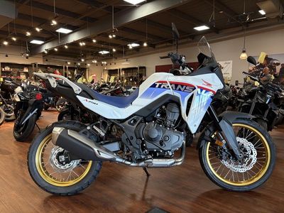2025 Honda Transalp - Photo 1