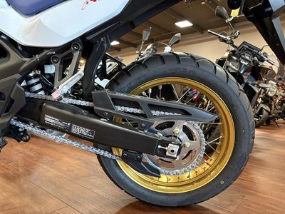 2025 Honda Transalp - Photo 11