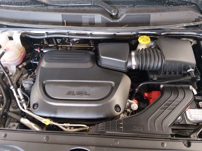 2023 Chrysler Voyager - Photo 9