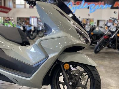 2025 Honda PCX - Photo 8