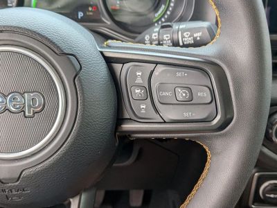 2024 Jeep Wrangler — photo 15 view