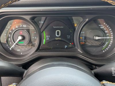 2024 Jeep Wrangler — photo 12 view