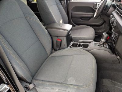 2024 Jeep Wrangler — photo 22 view