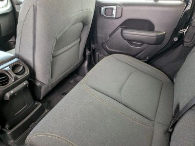 2024 Jeep Wrangler — photo 28 view