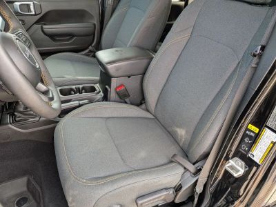 2024 Jeep Wrangler — photo 25 view