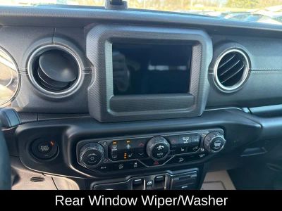 2020 Jeep Wrangler Unlimited Sahara - Photo 18