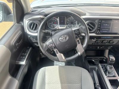 2021 Toyota Tacoma - Photo 2
