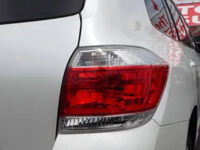 2012 Toyota Highlander — photo 8 view