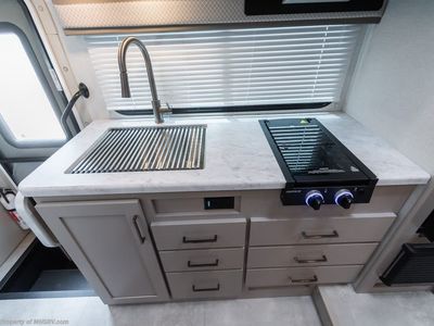 2026 Thor Motor Coach Chateau - Photo 15