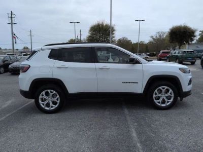 2024 Jeep Compass - Photo 16