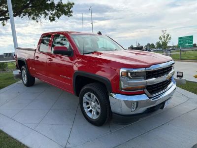 2017 Chevrolet Silverado 1500 - Photo 2