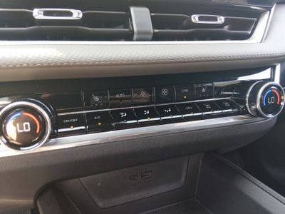 2025 Chevrolet Equinox - Photo 17