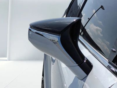2024 Lexus IS — photo 11 view