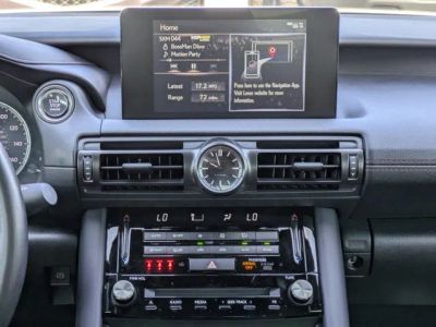 2024 Lexus IS — photo 16 view