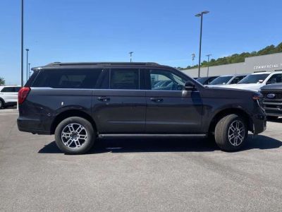 2026 Ford Expedition - Photo 2