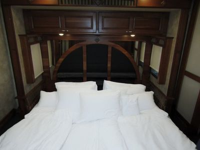 2017 Winnebago JOURNEY - Photo 17