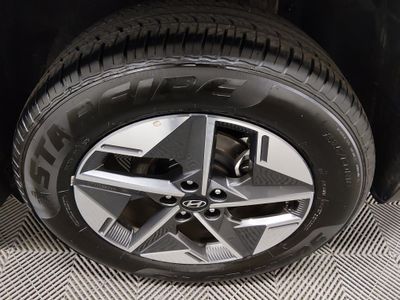 2025 Hyundai Tucson — photo 10 view
