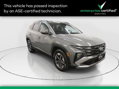 2025 Hyundai Tucson SEL AWD — front three-quarter view