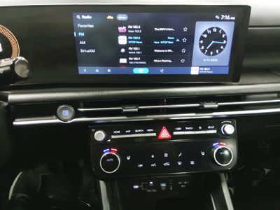 2025 Hyundai Tucson — photo 13 view