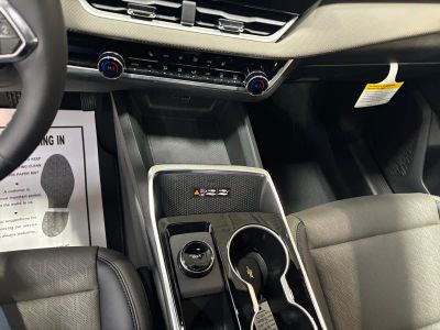 2026 Chevrolet Equinox — photo 13 view