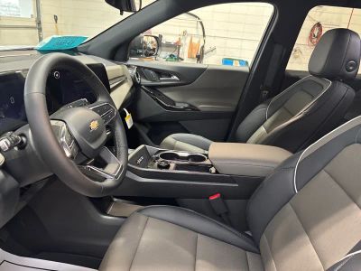 2026 Chevrolet Equinox — photo 9 view