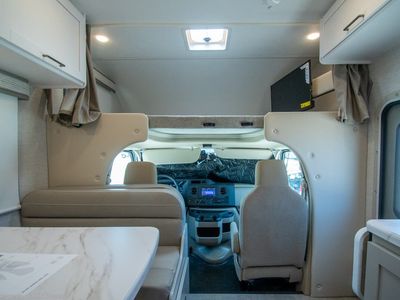 2026 Thor Motor Coach Quantum - Photo 4