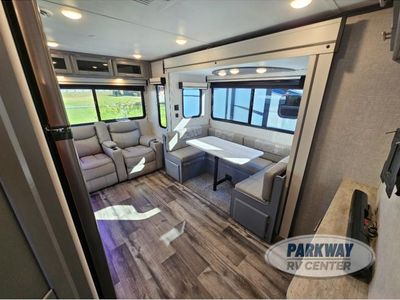2022 CrossRoads RV Volante - Photo 13