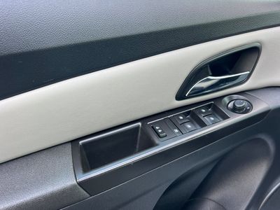 2016 Chevrolet Cruze - Photo 12