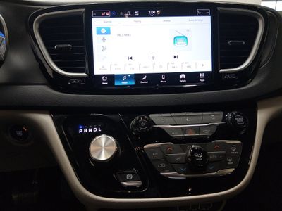 2022 Chrysler Pacifica - Photo 20
