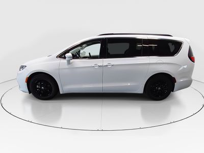 2022 Chrysler Pacifica - Photo 4
