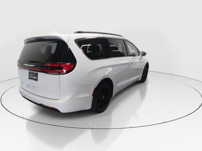 2022 Chrysler Pacifica - Photo 7